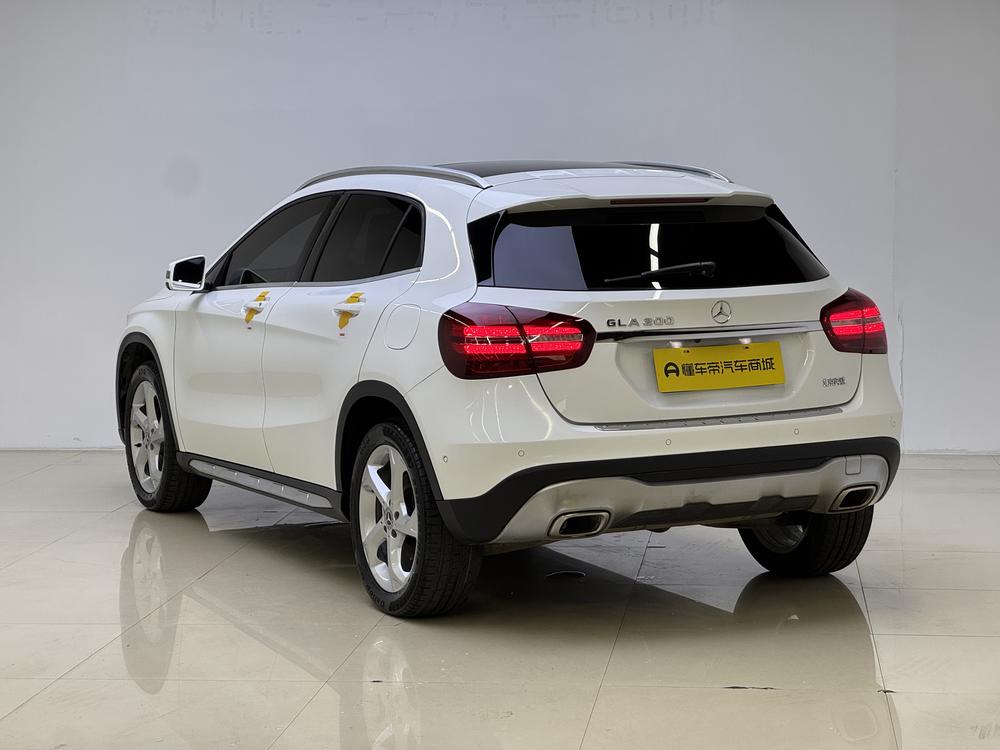 Mercedes-Benz Mercedes-Benz GLA