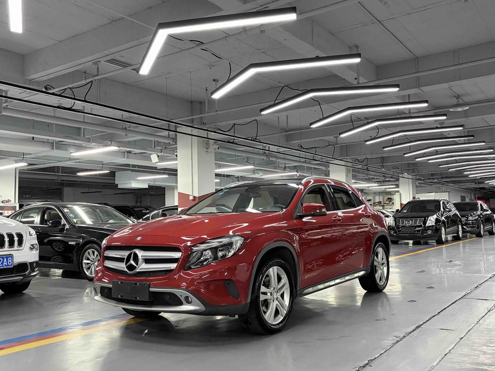 Mercedes-Benz Mercedes-Benz GLA