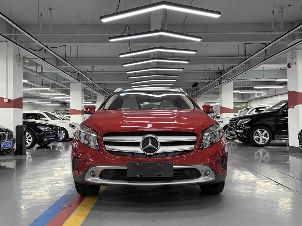 Mercedes-Benz Mercedes-Benz GLA