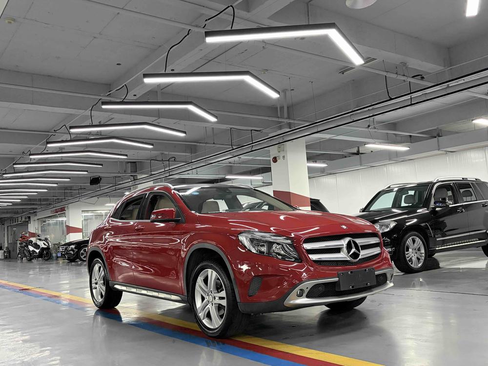 Mercedes-Benz Mercedes-Benz GLA