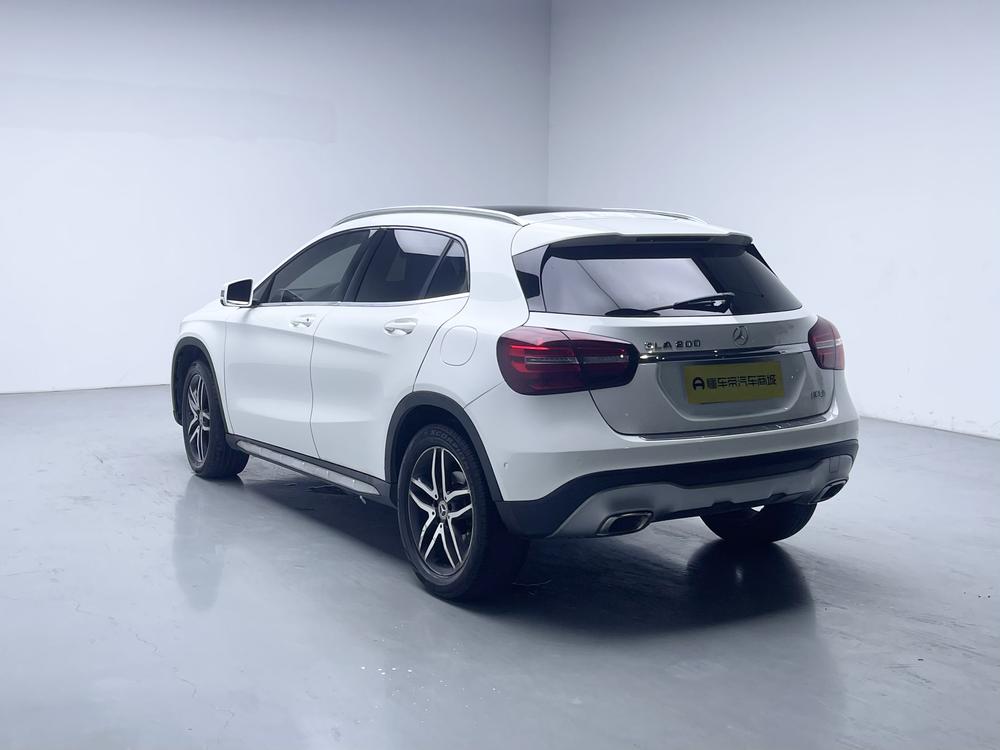 Mercedes-Benz Mercedes-Benz GLA