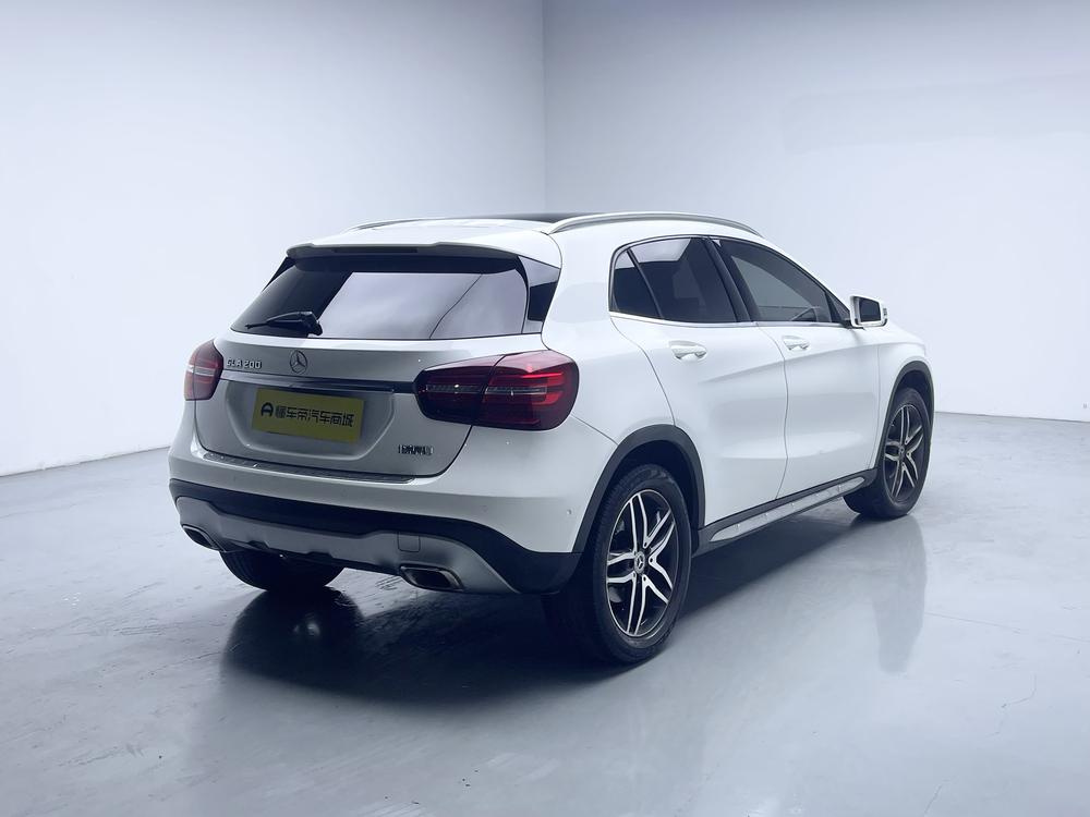 Mercedes-Benz Mercedes-Benz GLA