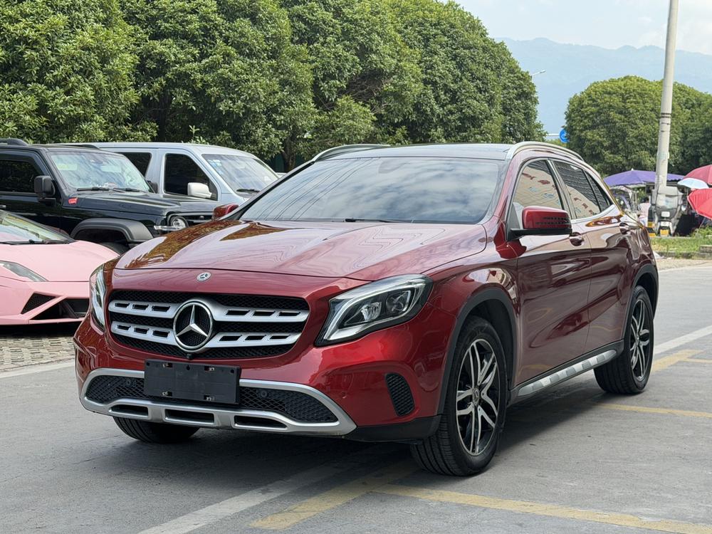 Mercedes-Benz Mercedes-Benz GLA