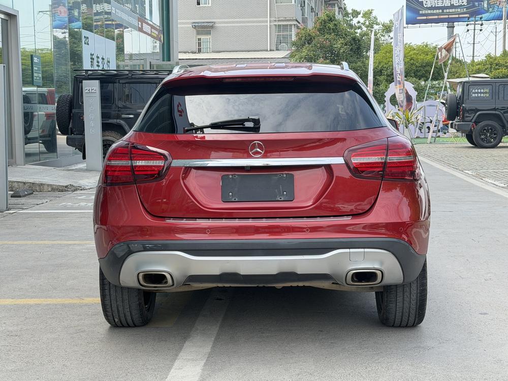Mercedes-Benz Mercedes-Benz GLA