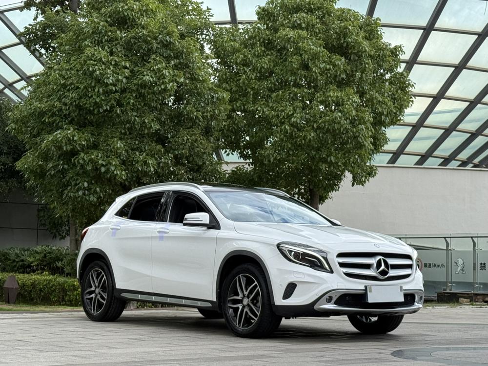 Mercedes-Benz Mercedes-Benz GLA