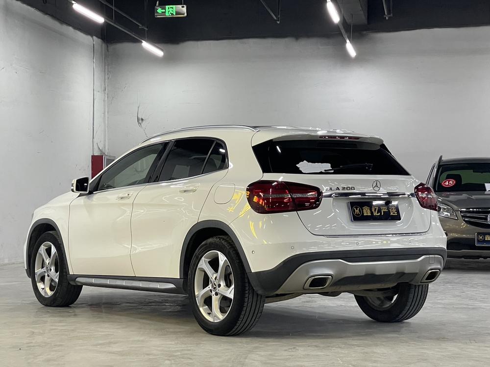 Mercedes-Benz Mercedes-Benz GLA