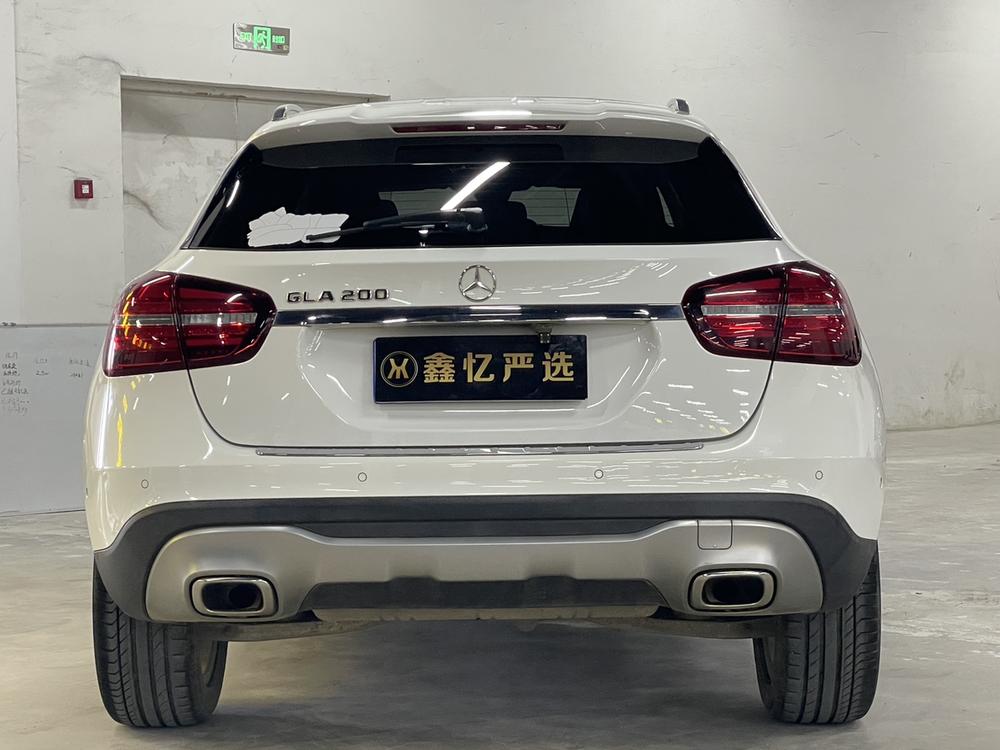 Mercedes-Benz Mercedes-Benz GLA