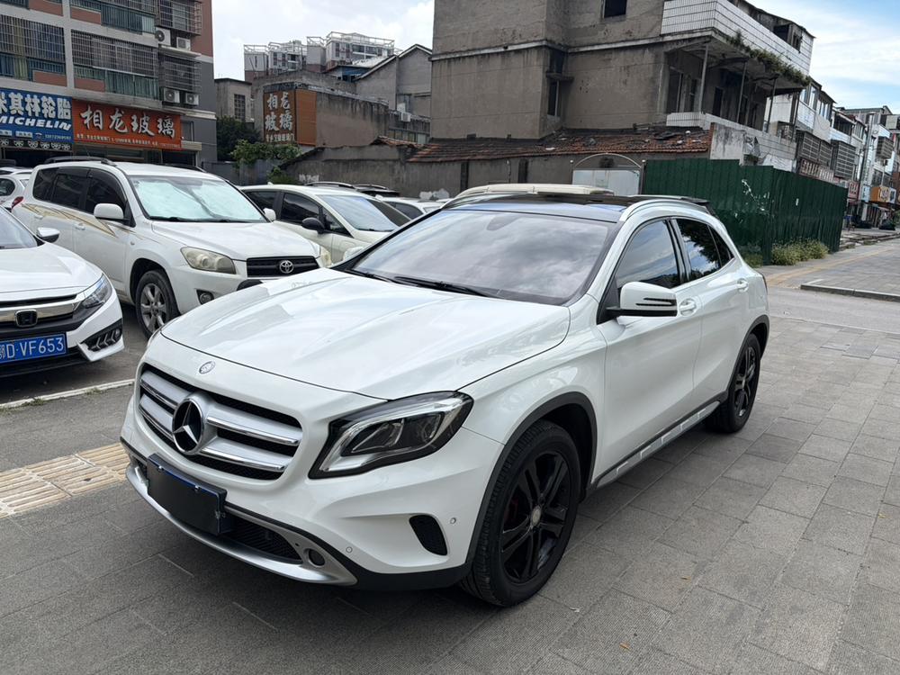 Mercedes-Benz Mercedes-Benz GLA