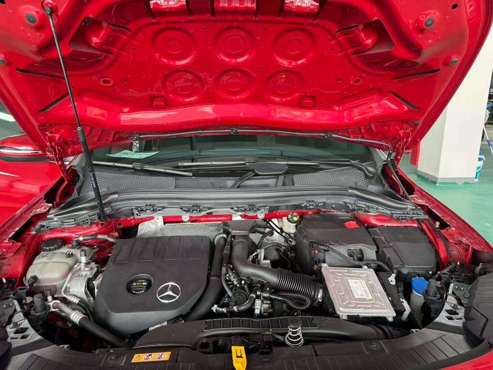 Mercedes-Benz Mercedes-Benz GLA