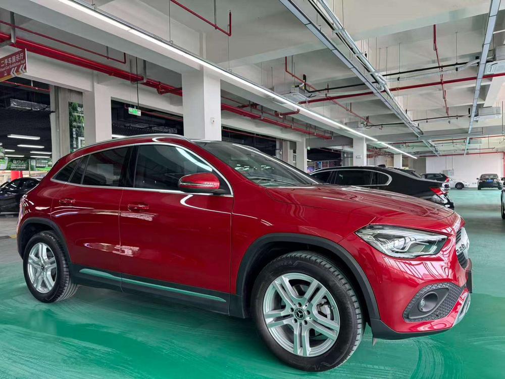 Mercedes-Benz Mercedes-Benz GLA
