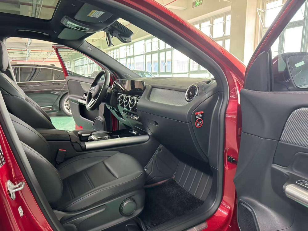 Mercedes-Benz Mercedes-Benz GLA
