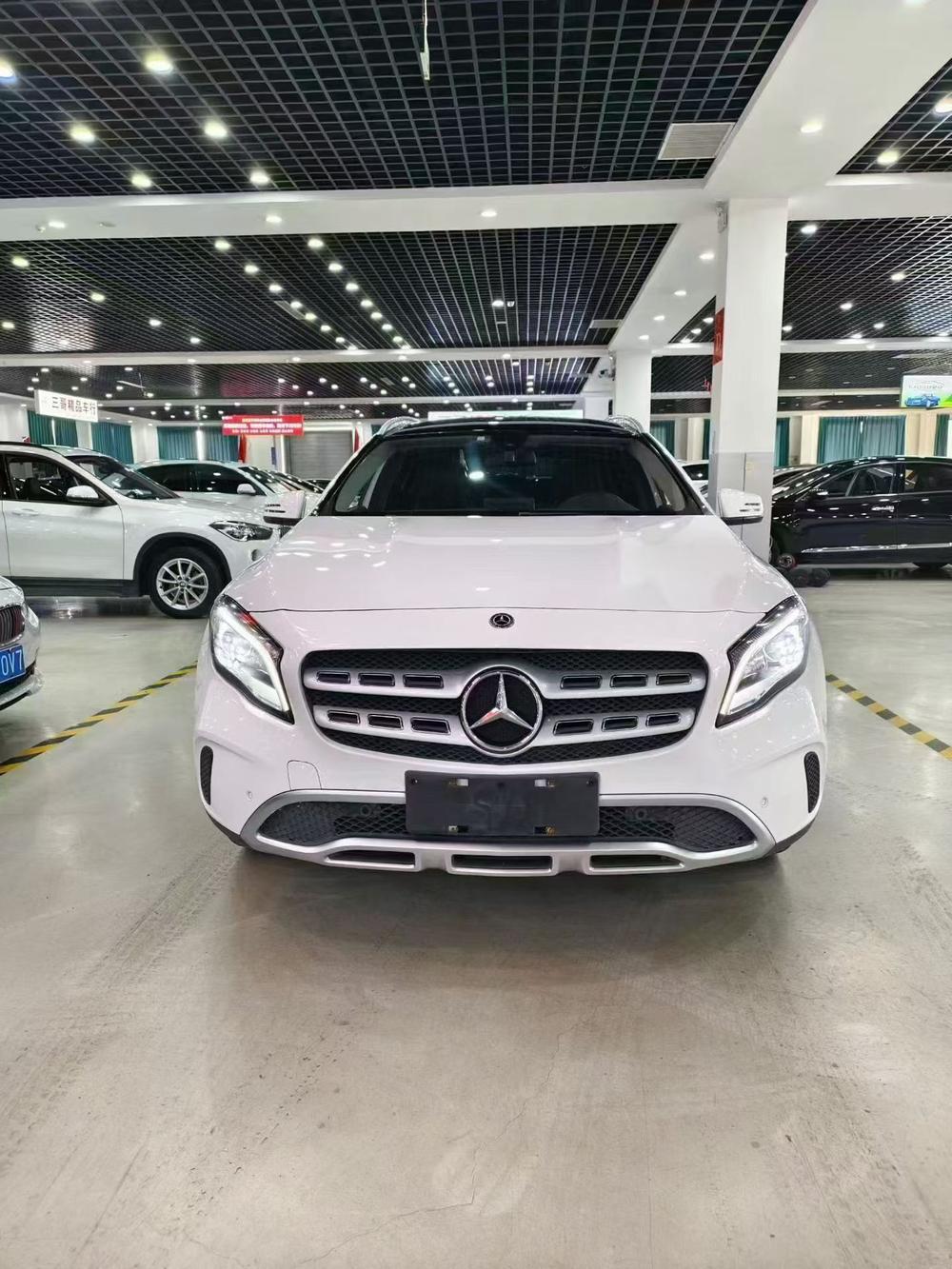 Mercedes-Benz Mercedes-Benz GLA