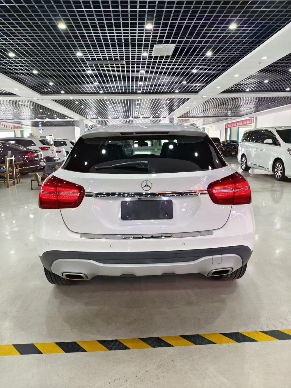 Mercedes-Benz Mercedes-Benz GLA