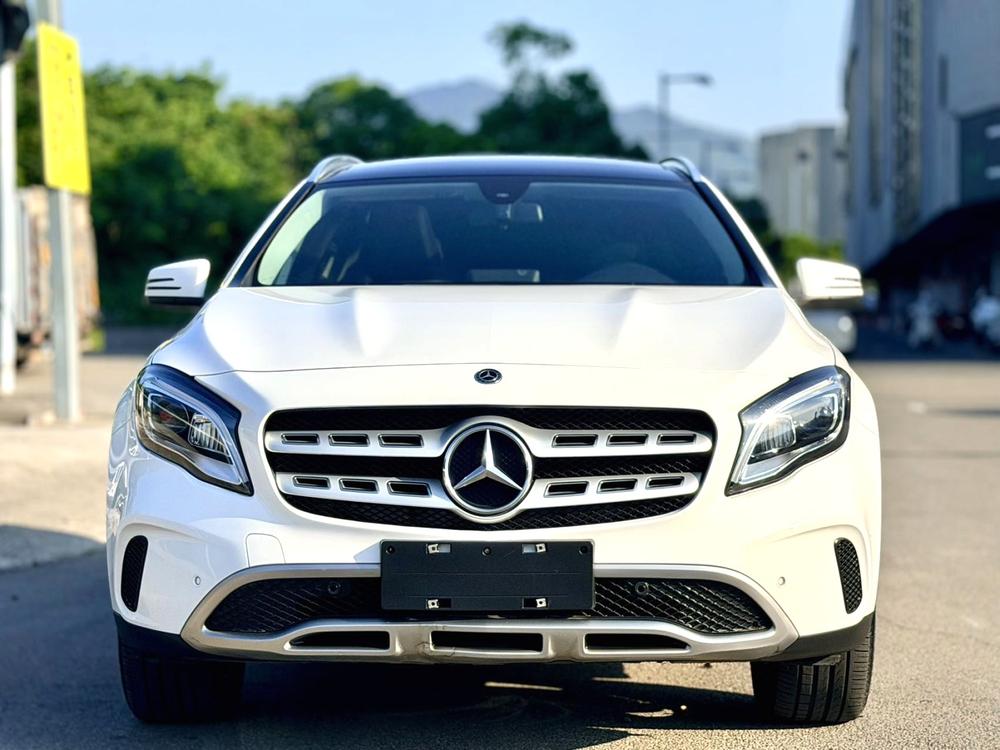Mercedes-Benz Mercedes-Benz GLA