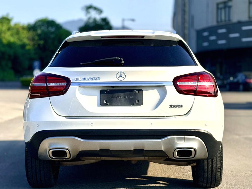 Mercedes-Benz Mercedes-Benz GLA