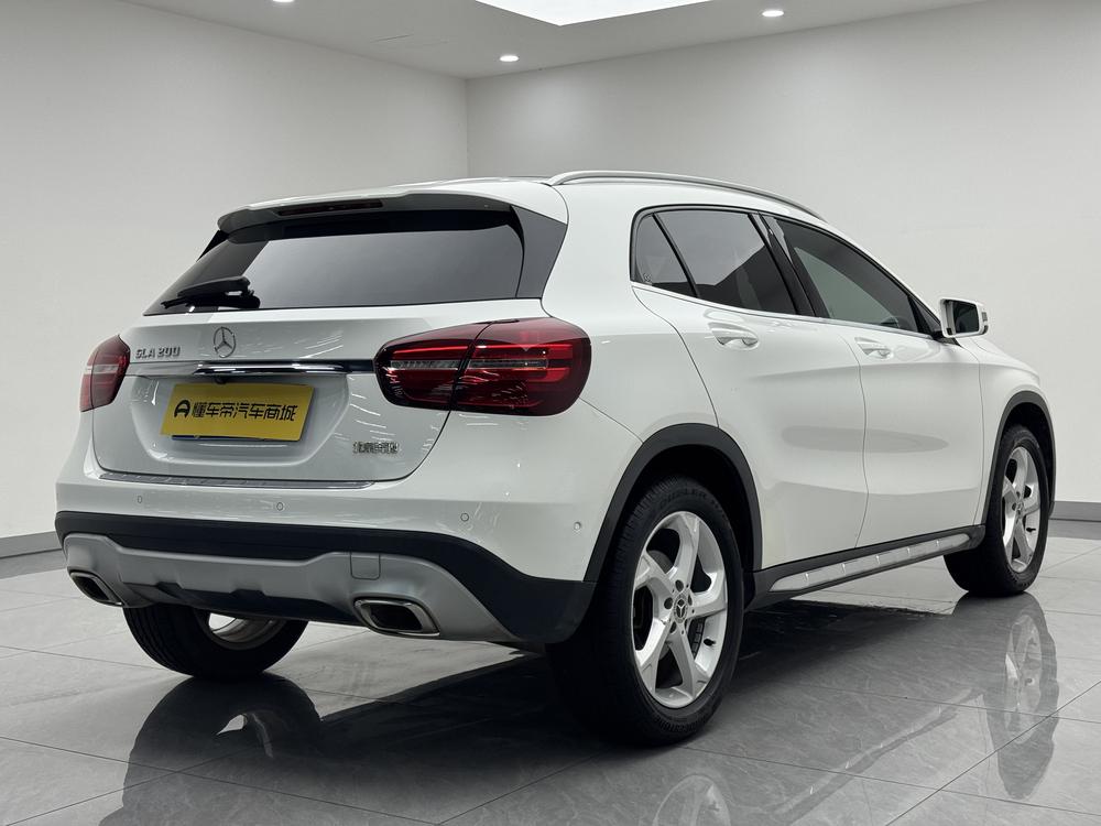 Mercedes-Benz Mercedes-Benz GLA