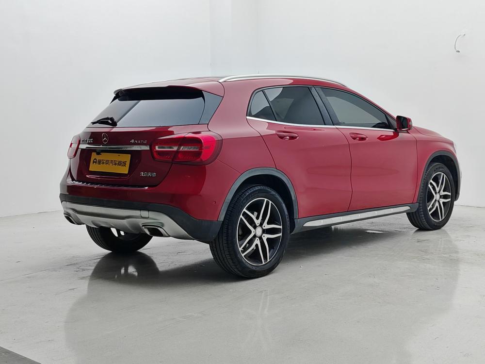 Mercedes-Benz Mercedes-Benz GLA