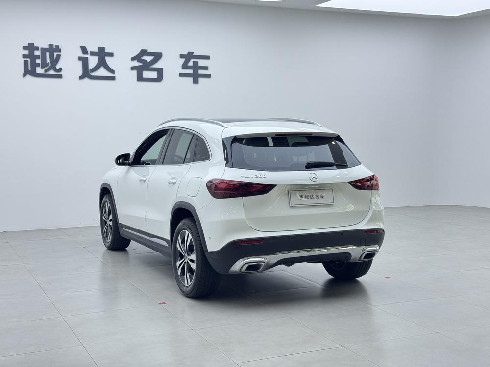 Mercedes-Benz Mercedes-Benz GLA