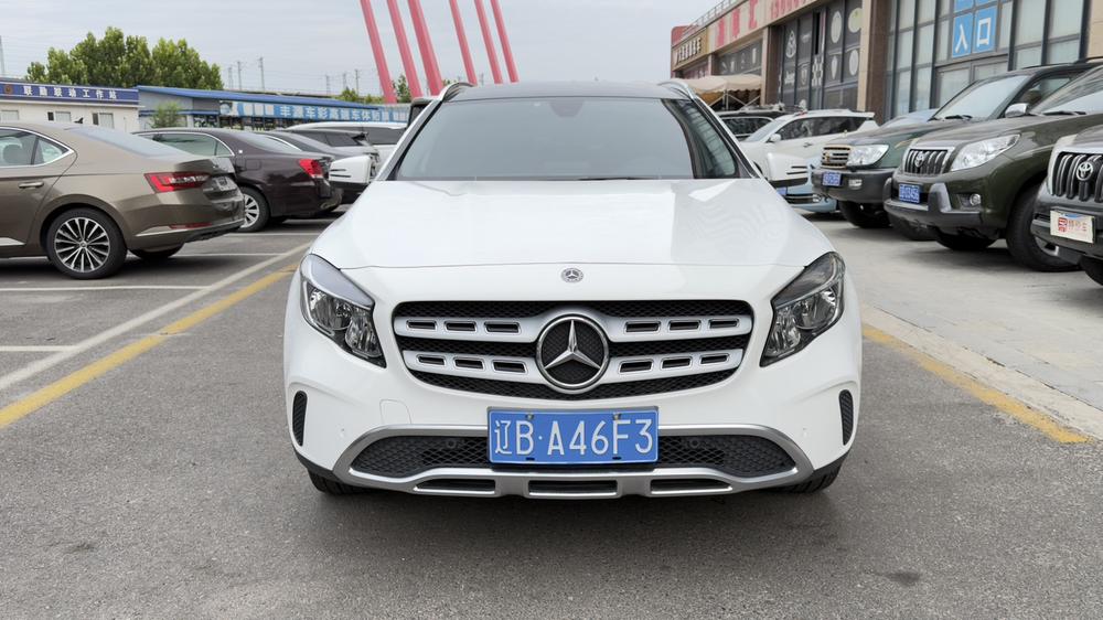 Mercedes-Benz Mercedes-Benz GLA