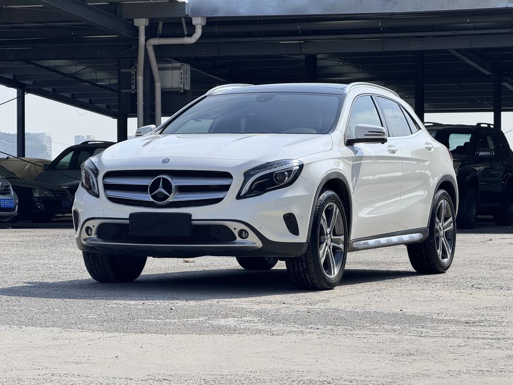 Mercedes-Benz Mercedes-Benz GLA