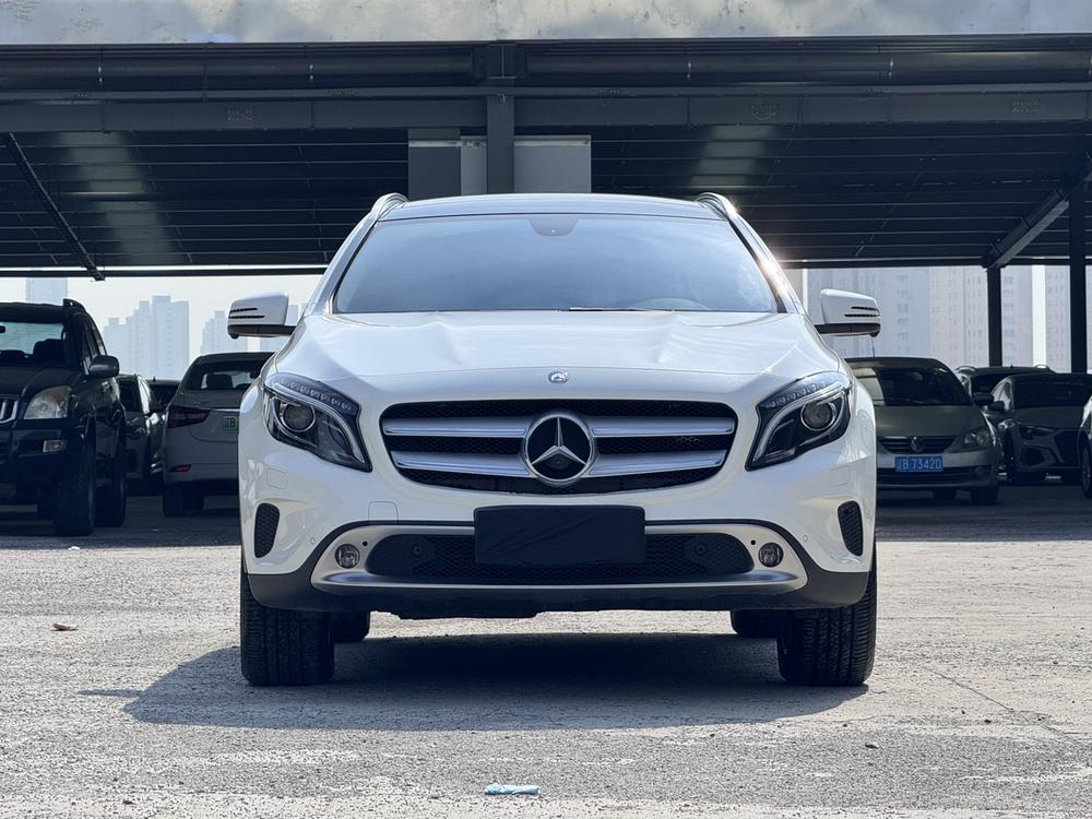 Mercedes-Benz Mercedes-Benz GLA