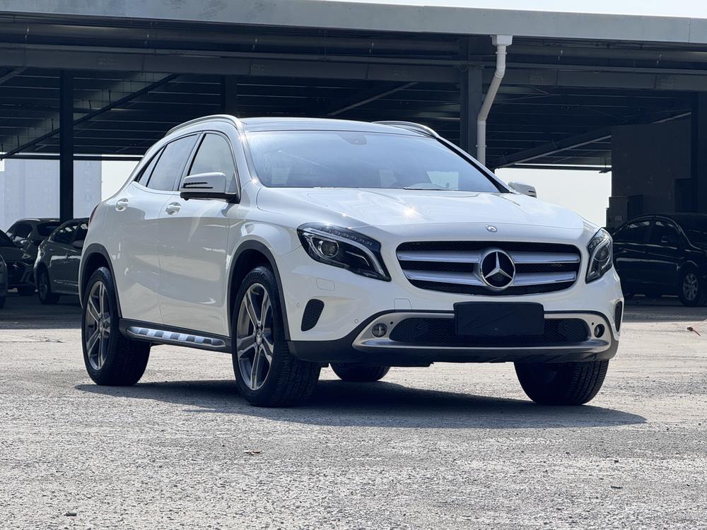Mercedes-Benz Mercedes-Benz GLA