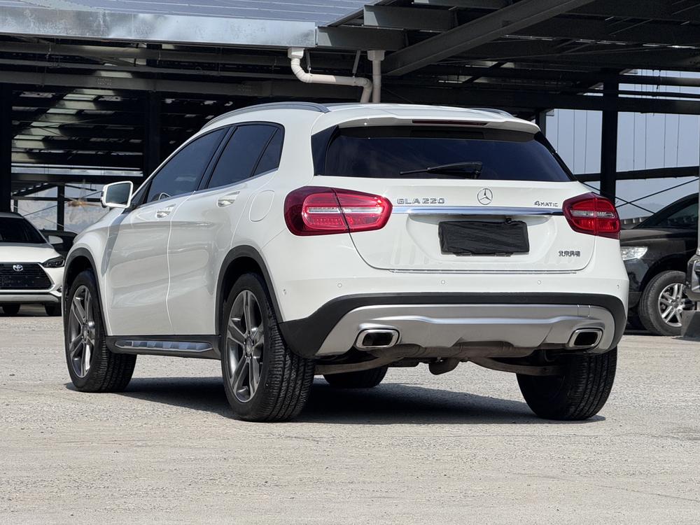 Mercedes-Benz Mercedes-Benz GLA