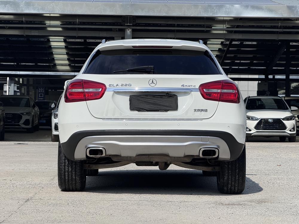 Mercedes-Benz Mercedes-Benz GLA