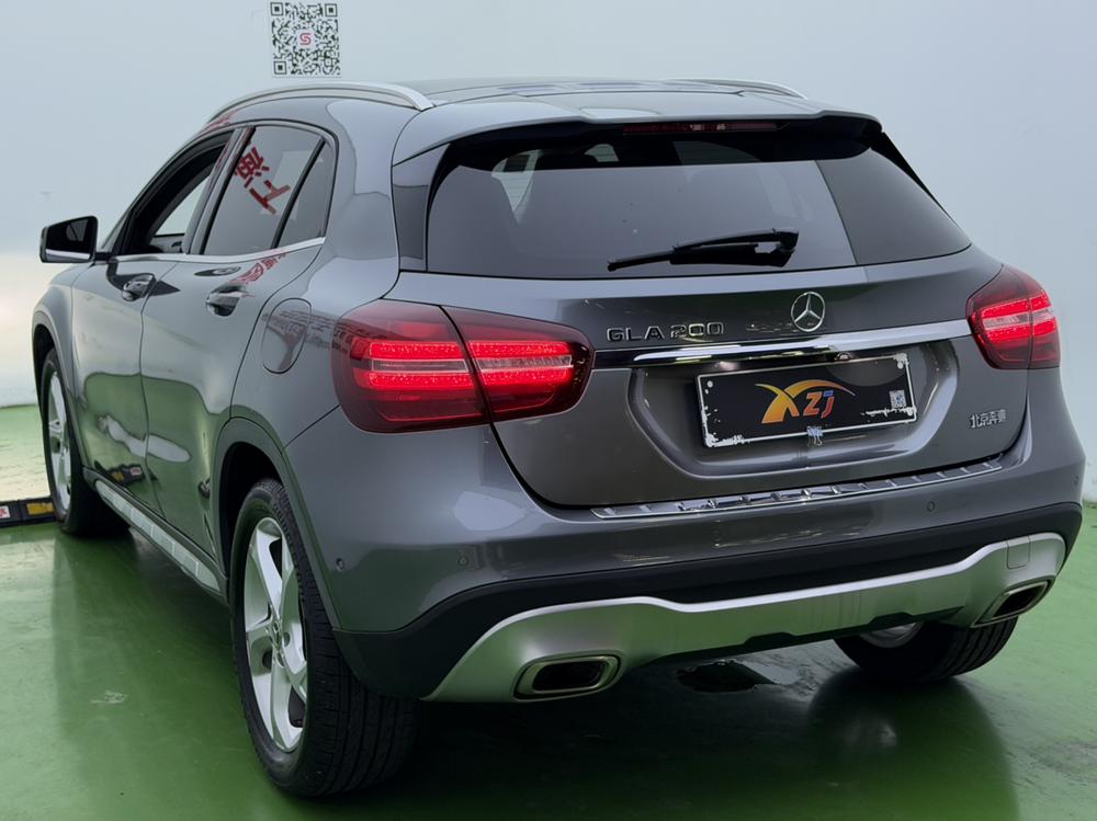 Mercedes-Benz Mercedes-Benz GLA