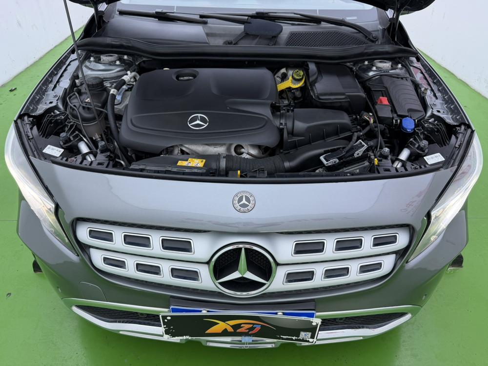 Mercedes-Benz Mercedes-Benz GLA