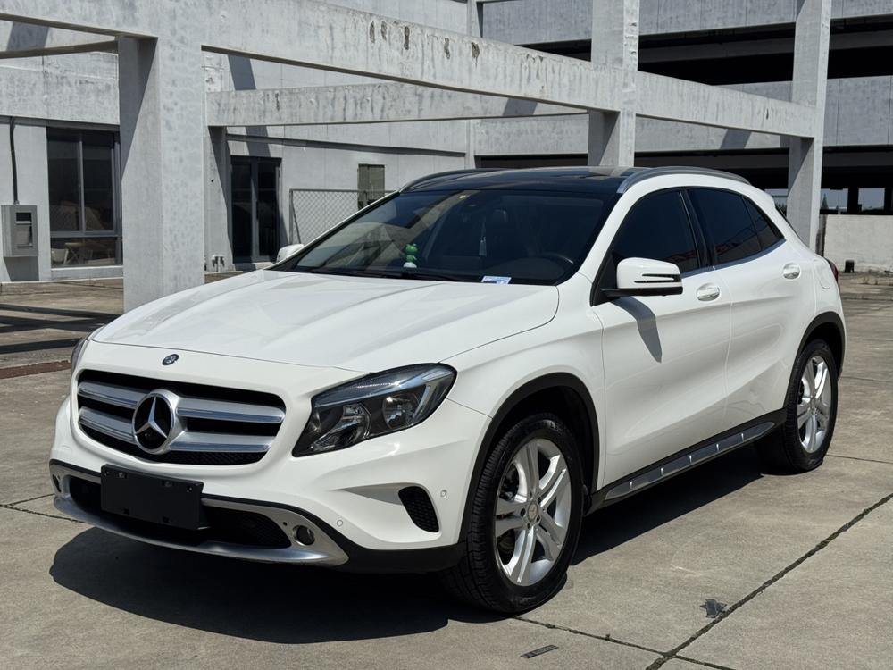 Mercedes-Benz Mercedes-Benz GLA
