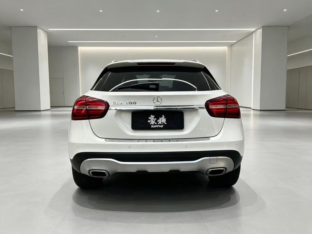 Mercedes-Benz Mercedes-Benz GLA