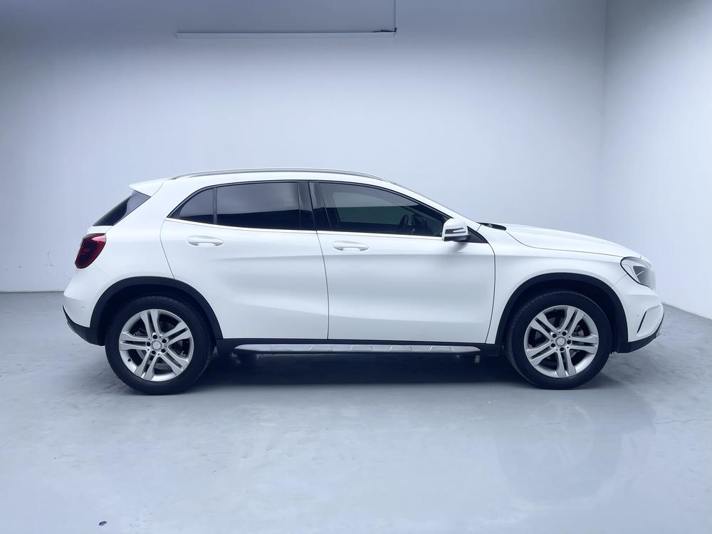 Mercedes-Benz Mercedes-Benz GLA