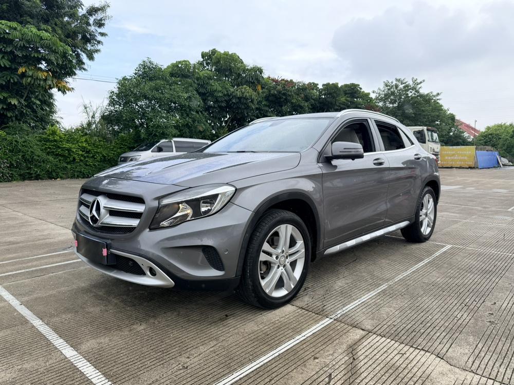 Mercedes-Benz Mercedes-Benz GLA