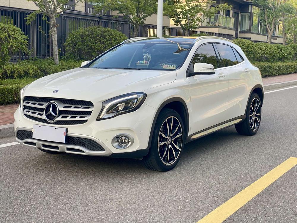 Mercedes-Benz Mercedes-Benz GLA