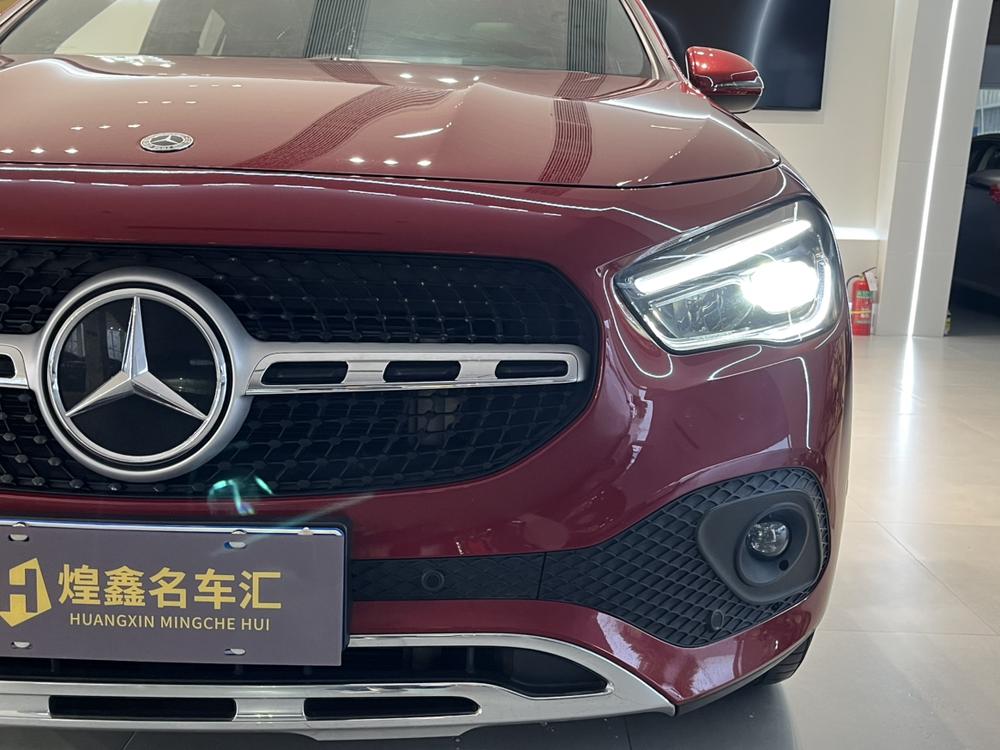 Mercedes-Benz Mercedes-Benz GLA
