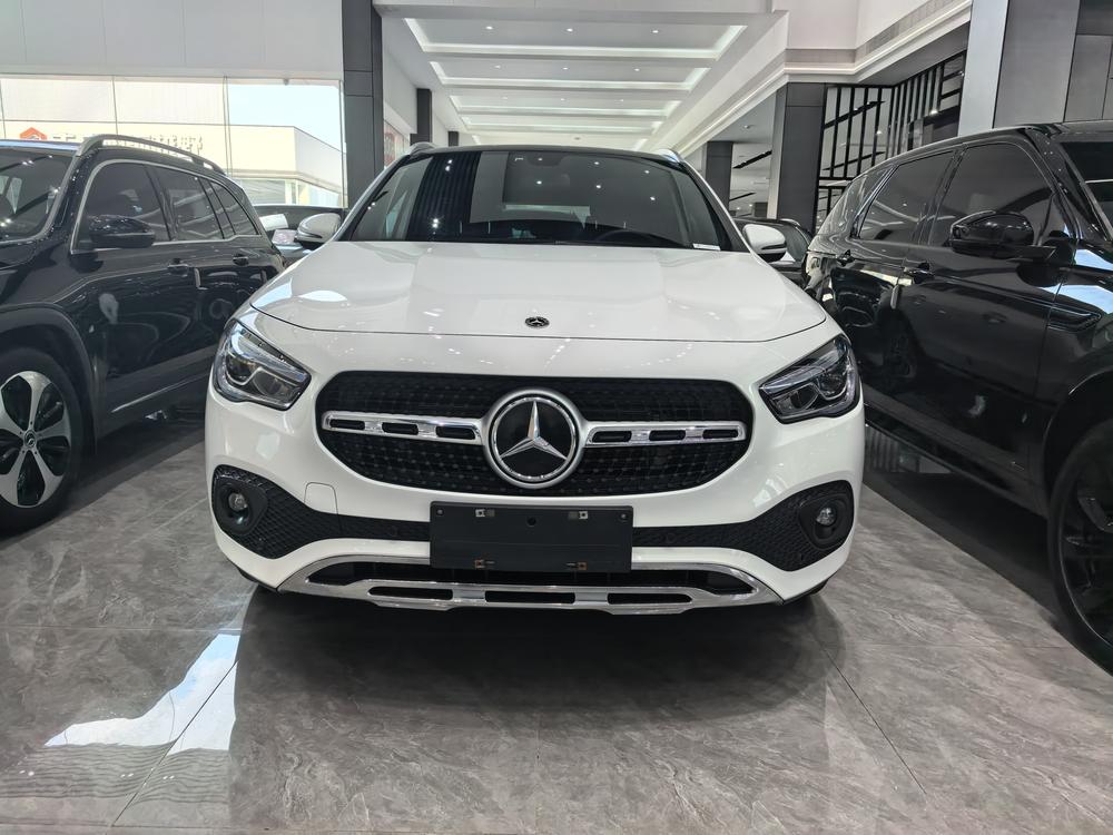 Mercedes-Benz Mercedes-Benz GLA