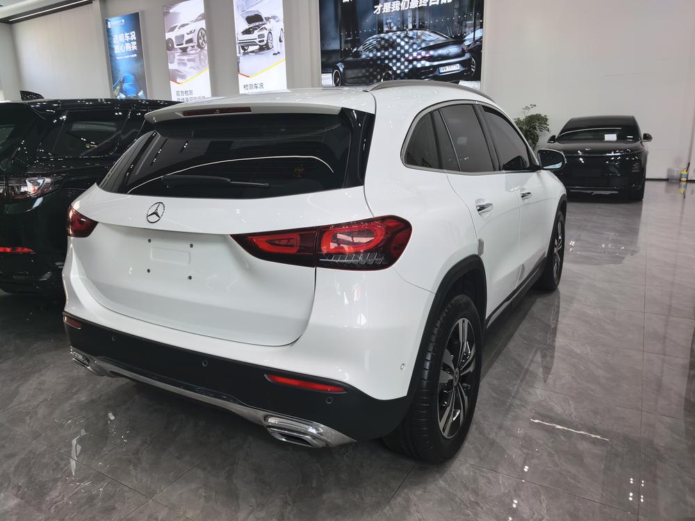 Mercedes-Benz Mercedes-Benz GLA