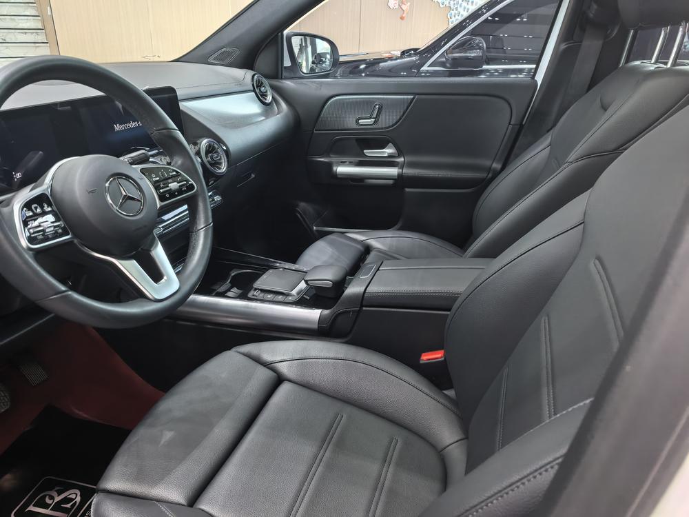 Mercedes-Benz Mercedes-Benz GLA