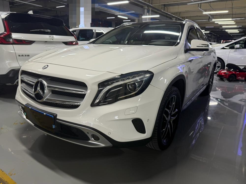 Mercedes-Benz Mercedes-Benz GLA