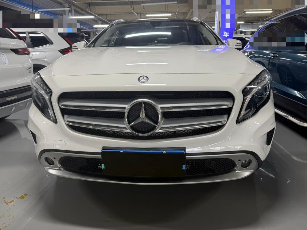 Mercedes-Benz Mercedes-Benz GLA