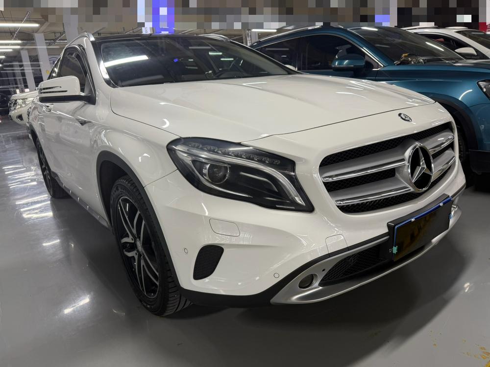 Mercedes-Benz Mercedes-Benz GLA