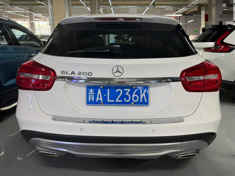 Mercedes-Benz Mercedes-Benz GLA