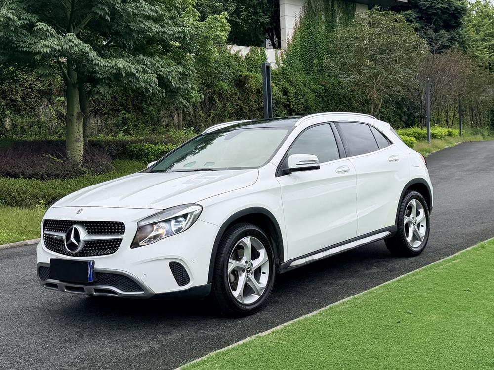 Mercedes-Benz Mercedes-Benz GLA