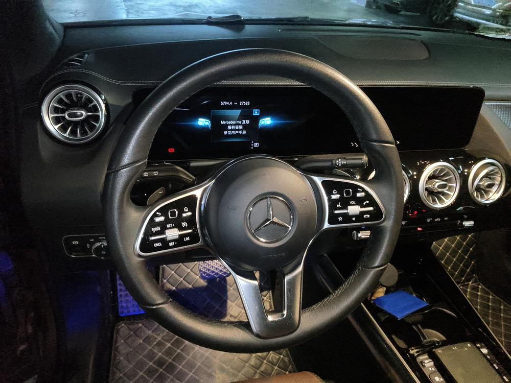 Mercedes-Benz Mercedes-Benz GLA