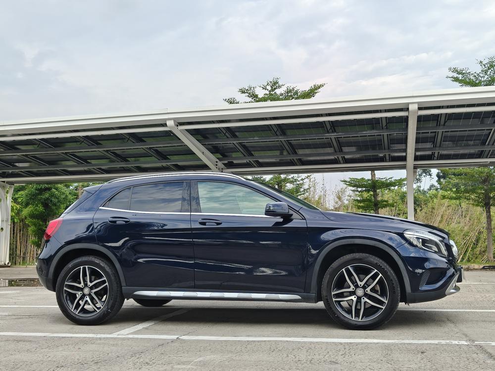 Mercedes-Benz Mercedes-Benz GLA