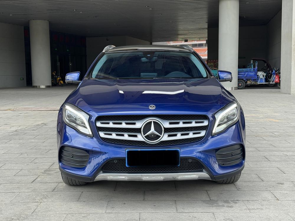 Mercedes-Benz Mercedes-Benz GLA