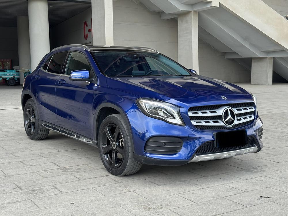 Mercedes-Benz Mercedes-Benz GLA