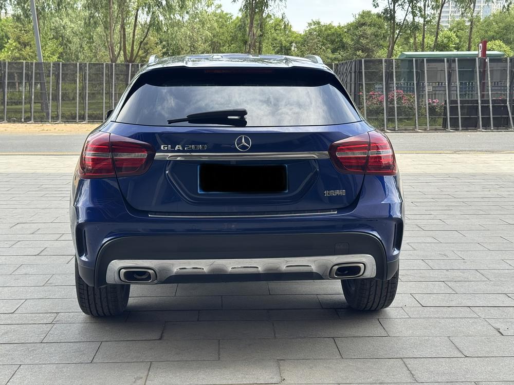 Mercedes-Benz Mercedes-Benz GLA