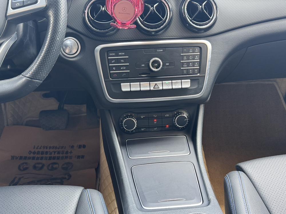 Mercedes-Benz Mercedes-Benz GLA
